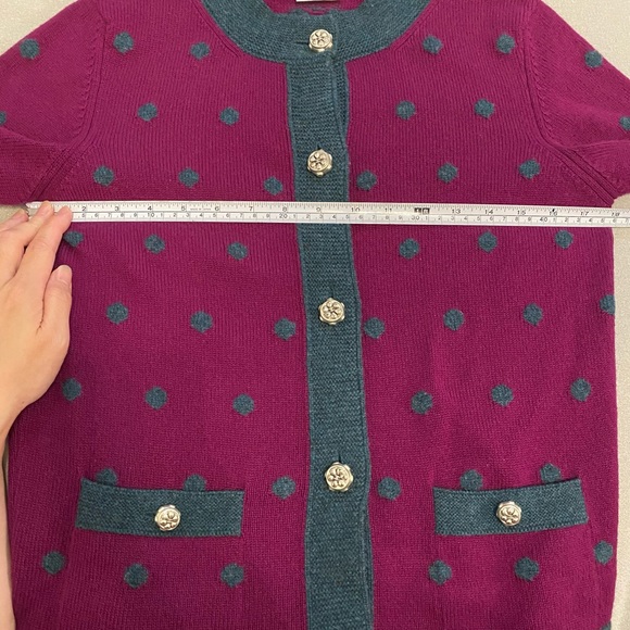 Authentic Chanel vintage cardigan - Picture 7 of 9